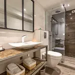 Montaigne - Luxurious - 350m Palais - Lra Apartman