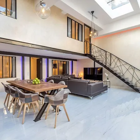 Apartment Montaigne - Luxurious - 350m Palais - Lra *