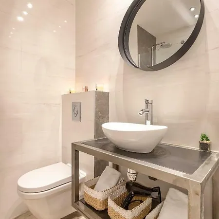 Appartement Résidence Montaigne - Luxurious - 350m Palais - Lra
